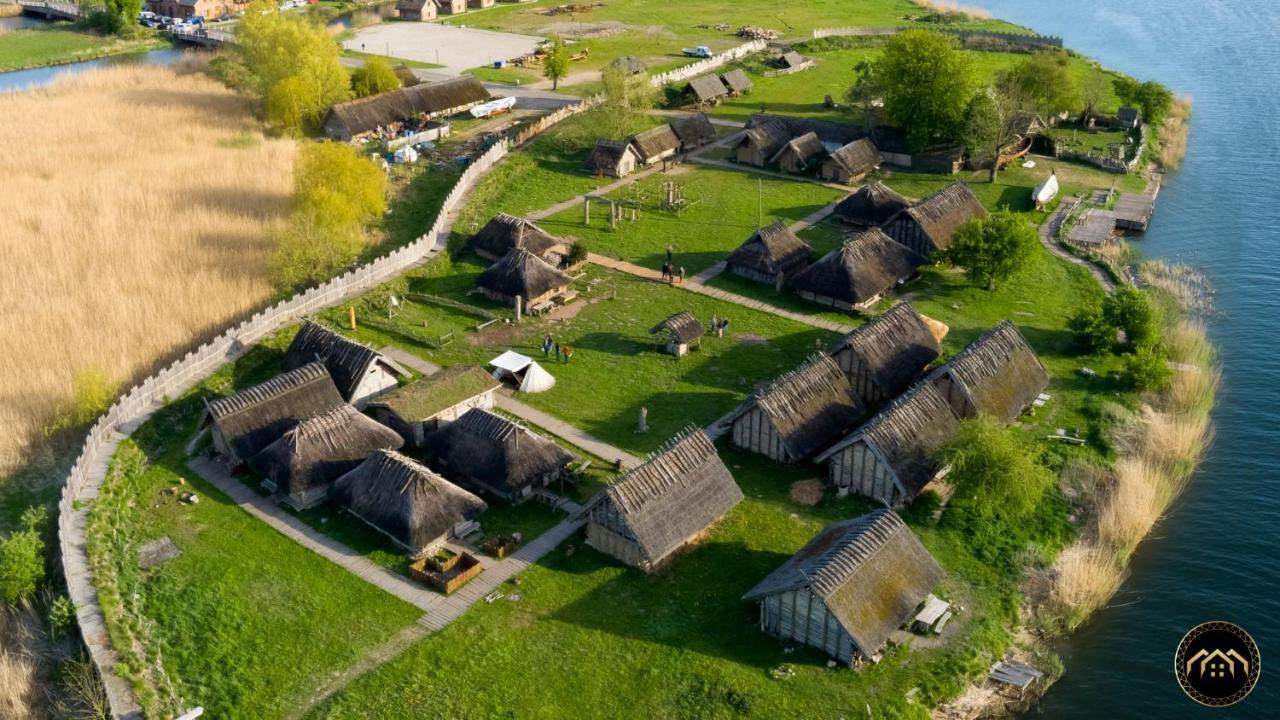 Z Widokiem Na Rzeke Dziwna - Valhalla *